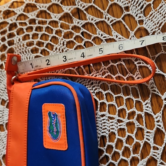 Gator, Women's purse and phone carrier, bundle - Picture 7 of 12